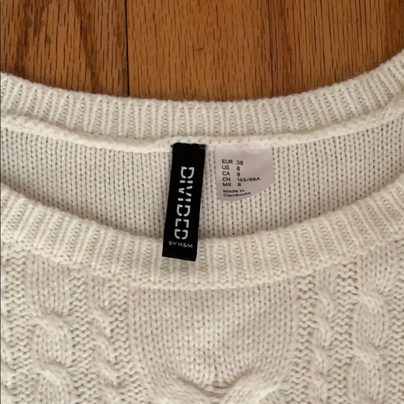 Cropped Sweater - Picture 3 of 3